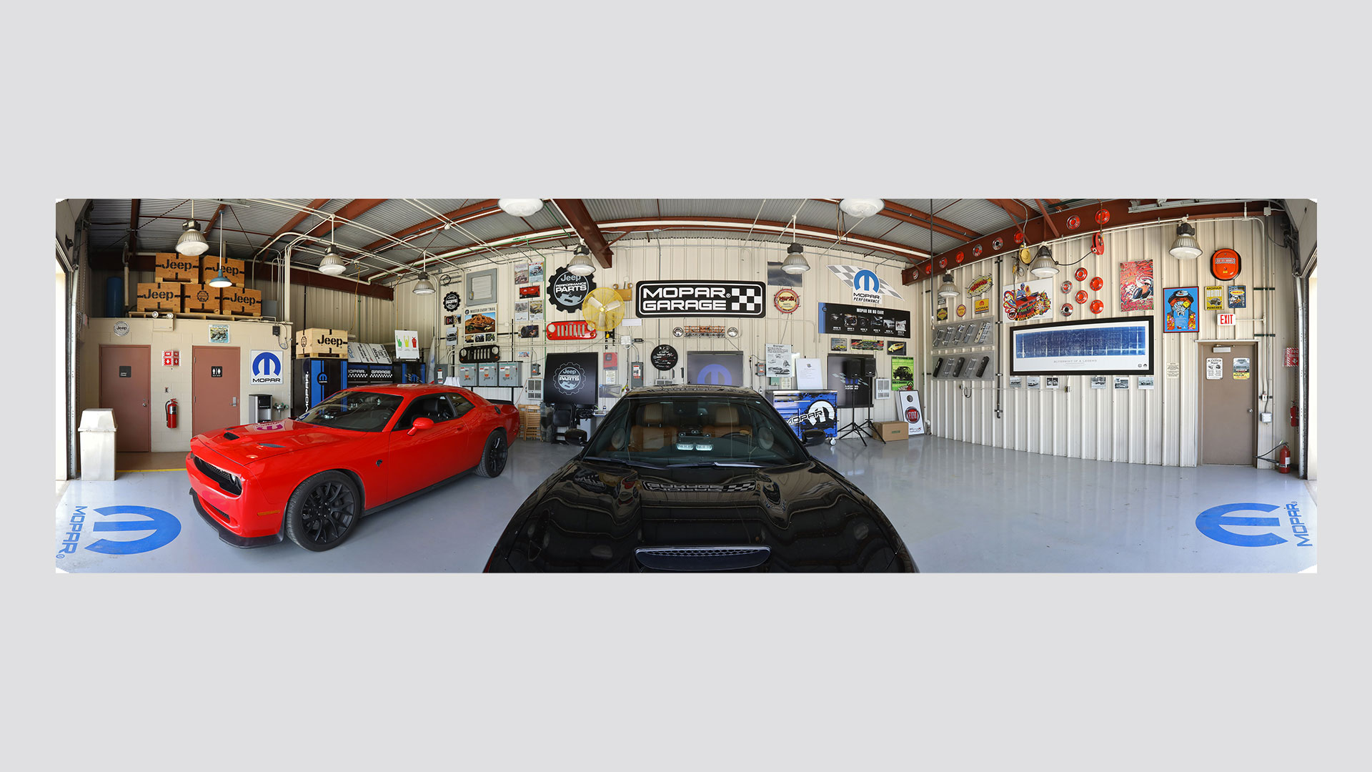 Image of Mopar Garage internal view